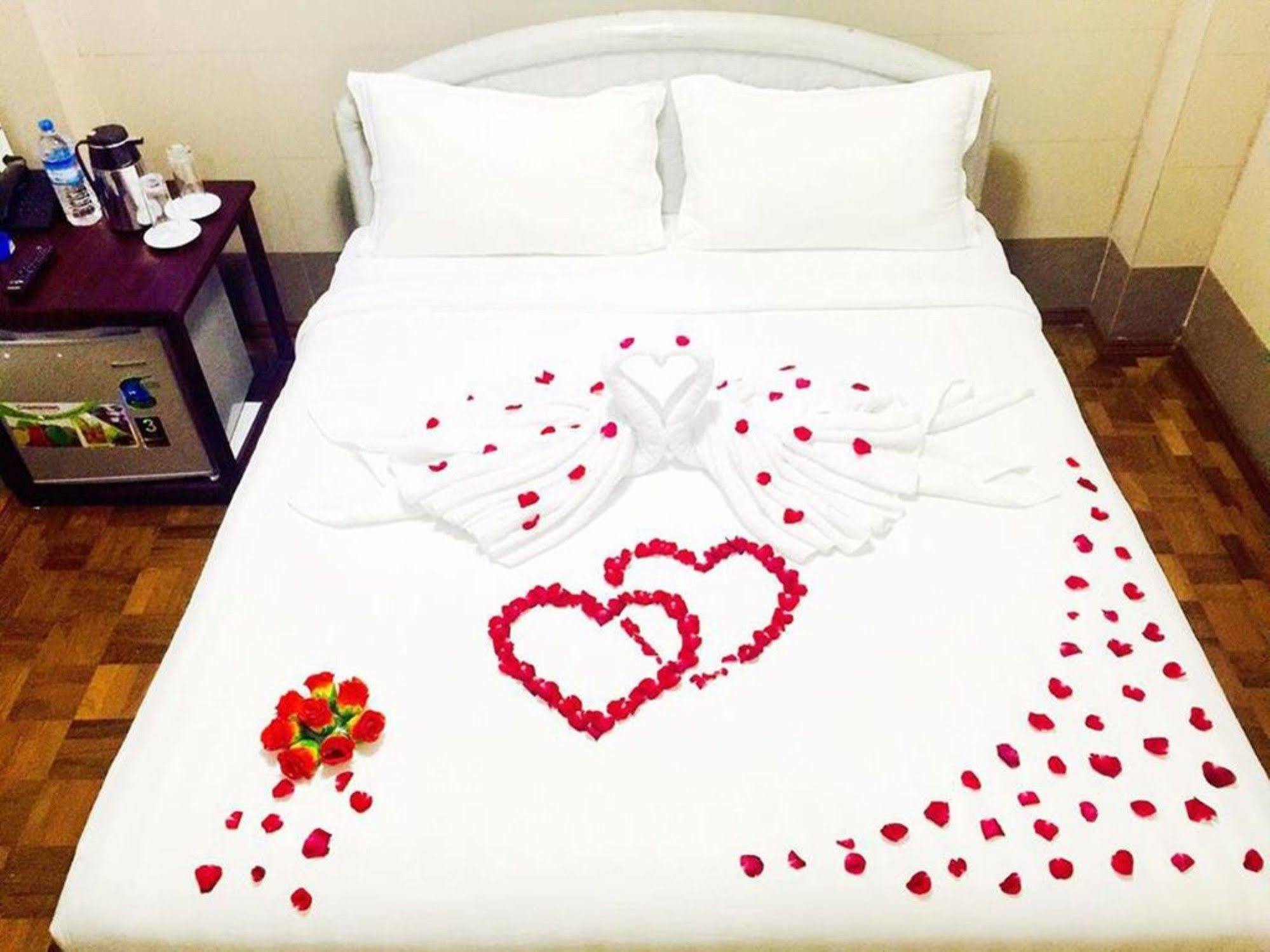 Pandora Motel Yangon Ngoại thất bức ảnh